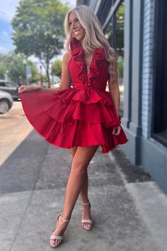 Get ready to make a statement at your next dance with our Red Halter Ruffle Tiered Homecoming Dress. The stunning plunge halter neckline and ruffle tiered skirt will turn heads and make you stand out. Perfect for homecoming or any other dance, this short formal dress is a must-have in your wardrobe.#shortdress #cocktail #semiformal #cocktaildress #homecoming #homecomingdress #semi #shortdresses Homecoming Dress Short 2022, Formal Party Dress Short Red, Red Homecoming Dresses Short Formal, Red Formal Dress Homecoming, Short Formal Dresses 2022, 2022 Homecoming Dresses Short, Short Halter Homecoming Dresses, Homecoming Dresses 2022 Short, Homecoming 2022 Dresses