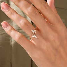 Dive into elegance with our 14k Solid Gold Dolphin Ring. A tribute to these intelligent creatures, it's a wearable work of art. Crafted with love, it's the perfect ocean lover's gift. Ring Details ❥ Gold KT: 14k Solid Gold ❥ Gold Color Options: White Gold, Yellow Gold, Rose Gold ❥ Top Width: 12.35 mm ❥ Band Width: 1.26 mm ❥ Thickness: 1.33 mm ❥ Gemstone: AAA Grade White Cubic Zirconia ❥ Ready to Ship in 4-7 Business Days MORE FROM US Statement Rings: https://etsy.me/3bb0QYW More about my shop: h Rose Gold Top, Dolphin Ring, Sea Jewelry, Luxury Jewelry Brands, Gold Wrap, Jewelry Minimalist, Animal Rings, Gold Top, Jewelry Lookbook