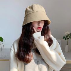 -Khaki Bucket Hat -Brand New -No Flaws -Head Circumference: Approx. 55-59cm -Color: Khaki (I Also Have In Beige And Black) Aesthetic Clothing Stores, Aesthetic Korean, Bucket Cap, Bucket Hat Black, Indie Aesthetic, Hat Women, Fisherman Hat, Fotografi Potret, Ethical Fashion