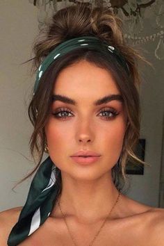 18 CUTE BANDANNA HAIRSTYLES YOU WILL LOVE Natalie Sole, Hairband Hairstyle, A Messy Bun, Hair Scarf Styles, Peinados Fáciles Para Cabello Corto, Bandana Hairstyles, Hair Envy, Prada Handbags, Hair Today