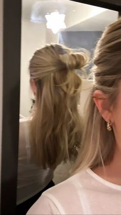 not my pin!! Easy Hairstyles For Long Blonde Hair, Hairstyles For Shorter Length Hair, Sparse Hair Hairstyles, Hairstyles For Straight Thick Hair, Cute Simple Medium Length Hairstyles, Hair Ideas 2024, Blonde Updo Hairstyles, Messy Cute Hairstyles, Cute Fun Hairstyles