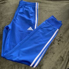 Blue Adidas Joggers They Are Like Brand New Only Been Worn Maybe Twice. Pants Azul, Blue Adidas Track Pants, Adidas Pants Women, White Tube Top, Track Pants Women, Adidas Joggers, Jumpsuit Blue, Adidas Track Pants, Adidas Sweatpants