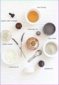 Skin Care Routine Simple, Jojoba Oil Skin, Oil Skin Care Routine, Cooking With Turmeric, Homemade Face Mask, Smaller Pores, Oil Skin, Natural Healing Remedies, Diy Remedies