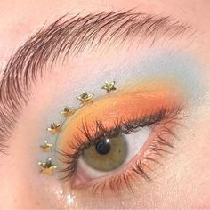 — 𝓐𝓮𝓼𝓽𝓪𝓻𝓻𝓲𝓾𝓼 ` ✰*:・ﾟ; 1920 Makeup, Make Up Yeux, Makeup Quiz, Fantasy Make-up, Revolution Eyeshadow, Make Up Tutorials, Natural Makeup Tutorial