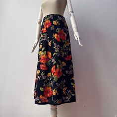 "Vintage - 100% Pure Silk - High Waist Floral Pattern A-line Pleated Ankle Skirt Fit size S/M, (missing size tag) Composition - 100% silk (missing care tag, material was testet to define the composition) Flat measurements - waist: 14\" (36 cm), hips: 20\" (51 cm),  length: 36\" (92 cm) Great condition" Black A-line Maxi Skirt For Summer, Casual A-line Maxi Skirt With Elastic Waistband, Spring A-line Maxi Skirt With Elastic Waistband, Casual A-line Beach Skirt, Beach A-line Lined Skirt, Summer A-line Bottoms With Elastic Waistband, Spring Vacation A-line Skirt, Flowy A-line Maxi Skirt With Floral Print, Vacation Floral Print Full Skirt Bottoms