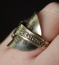 Massachusetts Vintage United States Spoon Rings - Etsy 日本 Anniversary Bronze Metal Ring Jewelry, Bronze Open Ring Jewelry For Anniversary, Symbolic Engraved Metal Ring For Gift, Unique Nickel-free Engraved Ring For Anniversary, Unique Bronze Rings For Anniversary, Symbolic Rings With Unique Design For Gift, Unique Engraved Brass Rings, Engraved Brass Rings, Vintage Engraved Metal Ring As Gift