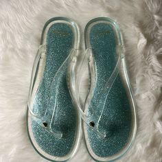 Kate Spade Flip Flop Sandals Clear Silver Sparkle Jelly Size 10 Brand New ( No Box) Cheetah Flats, Silver Flip Flops, Jelly Flip Flops, Colored Sandals, Jeweled Sandals, Black Leather Flats, Beaded Sandals, Silver Sparkle, Leather Block Heels