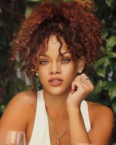 Fringe Bangs Hairstyles, Change Hair, Romantic Hairstyles, Colored Curly Hair, Black Curly Hair, Hairstyles For Black Women, Curly Girl, Light Brown Hair, Hairstyles With Bangs