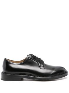 black calf leather front lace-up fastening round toe branded leather insole leather outsole stacked heel Classic Lace-up Shoes With Calf Leather And Round Toe, Classic Lace-up Shoes With Textured Sole And Almond Toe, Classic Black Calf Leather Lace-up Shoes, Classic Black Lace-up Shoes In Calf Leather, Business Casual Derby With Stitched Sole And Round Toe, Formal Derby Shoes With Textured Sole And Lace-up, Business Casual Derby Shoes With Stitched Sole, Formal Lace-up Derby Shoes With Textured Sole, Formal Lace-up Shoes With Textured Sole In Calf Leather