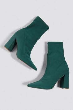 Na Kd Shoes Slanted Heel Sock Boots Elegant Minimalist Outfit, Sock Boots Outfit, Kd Shoes, Shoes Heels Classy, Ladies Sandals, Green Heels, Sock Boots, Socks And Heels