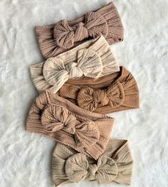 Our headbands are made from the softest nylon and will adjust as your baby/child grows, and of course they have the cutest bows ever. Comfort and style for our babies, with best care and love. Baby Band, Cadeau Baby Shower, Bow Headbands, Baby Bow Headband, Baby Bow, Headband Baby, New Baby Gift, Hair Bands