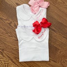 Girls Collar Shirt with Name Embroidered. Price includes embroidery. Designer Collared Top With Monogram Print, Embroidered Name Shirt, Baby Girl Embroidery Ideas, White Embroidered Shirt With Spread Collar, Kids Monogram Shirts, Girl Monogram Shirt, Collard Shirt, Monogram Baby Girl, Embroidery Hoop Art Diy