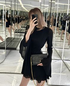 Black Flared Long Sleeve Dress | Rose - BlackPink M Rosé Blackpink Black, Kpop Dress, Fashion Chingu, Mini Tube Dress, Dinner Dates, Flare Long Sleeve, Rose Blackpink, Black Flare, Sling Dress