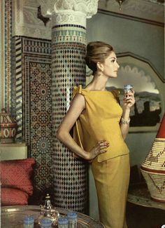 60s Dress Outfit, 1960s Glamour, 1962 Fashion, 1960’s Fashion, 1960 Fashion, Sixties Fashion, Vintage Models, Elegant Designs