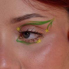 Green Graphic Eyeliner Looks, Graphic Eyeliner Orange, Graphic Eyeliner Yellow, Pink And Green Graphic Liner, Blue And Green Graphic Liner, Eyeliner Ideas, Graphic Eyeliner, Graphic Liner, Creative Makeup