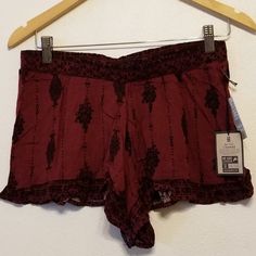 Nwt Me To We 100% Rayon Flutter Shorts. Soft & Drapey. Beautiful Deep Maroon & Black Print. Elastic Waistband. M: Length 11", Inseam 3", Rise 10.5", Waistband Laying Flat 14.75" Casual Rayon Bottoms With Ruffles, Casual Ruffle Bottoms In Rayon, Casual Red Rayon Bottoms, Fitted Rayon Bottoms For Vacation, Bohemian Shorts With Ruffles, Red Rayon Bottoms For Summer, Red Rayon Summer Bottoms, Red Bohemian Bottoms For Day Out, Bohemian Red Bottoms For Day Out