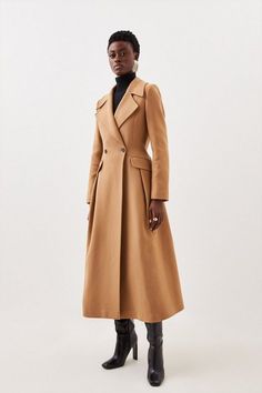 Tailored Wool Coat, School Outfits Trendy, 2024 Wardrobe, Transitional Fashion, Gowns Dresses Elegant, Tailored Coat, Feminine Fashion, Camel Coat, Double Breasted Coat