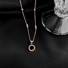 Type: accessoires
Matériau: acier en titane
Longueur du collier: 41,5 cm (16,3 pouces)
Chaîne d'extension: 6.6cm(2,6 pouces) Rose Gold Alloy Chain Jewelry, Rose Gold Alloy Jewelry With Chain Detail, Modern Rose Gold Tarnish-resistant Necklaces, Rose Gold Chain Necklace With Tarnish Resistant Round Pendant, Rose Gold Chain Necklace With Round Pendant, Tarnish Resistant, Rose Gold Metal Chain Necklace, Rose Gold Tarnish-resistant Chain Necklace With Round Pendant, Rose Gold Stainless Steel Pendant Jewelry, Rose Gold Stainless Steel Pendant