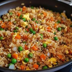 Takeout Fried Rice, Cooked White Rice, Chinese Fried Rice, Rachael Ray Recipes, Making Fried Rice, Martha Stewart Recipes, Better Than Takeout, Leftover Rice, Cooking White Rice