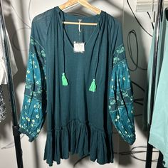 Free People Nwt Jade Blue/Green Tunic Dress Puffy Sleeve With Embroidery Women’s Xs Gorgeous Colors And Details On Sleeve And Ruffled Hem. Multi Media Fabrics Between Body And Sleeves. New With Tags And Beautiful! Ships From Smoke Free Home Within 48 Business Hours Green Tunic Dress, Green Tunic, Jade Green, Tunic Dress, Free People Tops, Beading, Jade, Blue Green, Tunic Tops