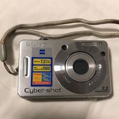 Sony cyber shot camera Sony Cybershot Camera Aesthetic, Sony Cybershot Camera, 2000s Camera, 90s Camera, Y2k Camera, Sony Digital Camera