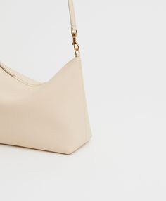 !!!Description---Our Hera Bag is lightweight and versatile, crafted from a delicate, supple lambskin leather that can be styled as a shoulder bag, crossbody, or clutch. !!!Fits---iPhone Max and smaller !!!Details---Width: 9.8in / 25cm Height: 5.5in / 14cm Depth: 1.2in 3cm – at the top 3.2in / 8cm – at the bottom Shoulder Strap: 11.5in / 29cm Crossbody Drop: 19in / 48cm Composition: 100% Italian Lambskin Leather Made in Italy !!!Materials---Our Italian lambskin is an ultra-smooth, buttery leather Soft Bags, Mansur Gavriel Bag, Bags Shop, Mansur Gavriel, Leather Bucket, Lambskin Leather, New Bag, Luxury Bags, Crossbody Bags