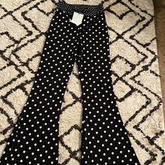 Good Condition Brand New Black Fitted Pants For Day Out, Fitted Black Pants For Day Out, Pants Color, Pant Jumpsuit, Wide Leg, Pants For Women, Black White, Brand New, Black And White