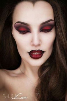 18-Halloween-Devil-Makeup-Ideas-For-Girls-Women-2018-3 Makeup Fantasi, Carnaval Make-up, Makeup Zombie, Fantasy Make-up, Halloween Make-up Looks