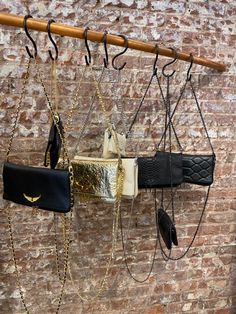 zadig & voltaire Trendy Purses, Museum Fashion, Gold Bag, Future Lifestyle, Bags Aesthetic, Pretty Bags, Birthday Wishlist, Zadig And Voltaire