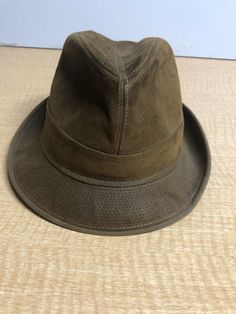 Vintage Bianchi Mens Fedora Genuine Suede Hat Size 6 7/8 Fitted Winter Travel Hat, Fall Fitted Fedora, Casual Flat Brim Hunting Hat, Vintage Fitted Fedora For Fall, Casual Hunting Hat With Flat Brim, Fitted Vintage Fedora For Fall, Casual Fitted Solid Hat Bands, Casual Solid Fitted Hat Bands, Vintage Fedora Hat Bands For Travel