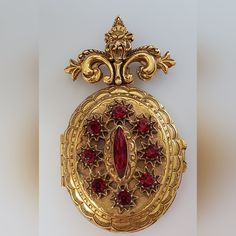 Stunning Florenza Locket Brooch. Excellent Condition. Red Gold, Locket, Brooches, Women Jewelry, Red, Gold, Women Shopping, Color