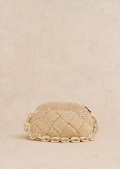 Shoulder basket;Made in our Madagascan workshop;Hand-woven raffia;Raffia exterior ;Handle length: 20 cm / 7.9 in;Non-adjustable handle;Zip fastening;Weight of the bag: 0,3 kg / 10.6 oz;Dimensions : 16 x 30 x 9 cm / 6.3 x 11.8 x 3.5 in Basket Design, Woven Raffia, Basket Bag, The Bag, Parisian Style, Photo Studio, Accessories Design, Statement Pieces, 20 Cm