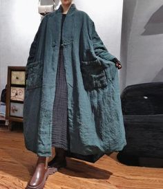 Linen Winter Clothes, Long Oversized Solid Color Outerwear, Oversized Long Outerwear With Pockets, Long Cotton Outerwear With Buttons, Oversized Long Coat In Lagenlook Style, Oversized Lagenlook Long Coat, Vintage Long Cotton Outerwear, Oversized Long Cotton Outerwear, Green Oversized Long Outerwear