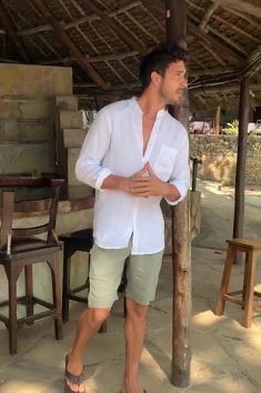 Men Beach Outfit, Summer Outfits Men Beach, Mens Beach Style, Herren Style, Mens Casual Outfits Summer, Stylish Men Casual, Beach Wear Men