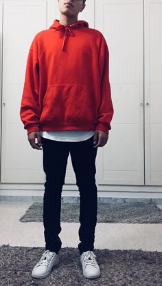 Red Hoodie Outfit Men, Bats Aesthetics, Red Hoodie Men, Red Hoodie Outfit, Street Style Sporty, Hypebeast Outfits, Hypebeast Outfit