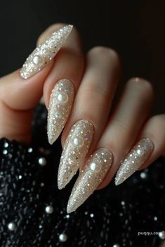 Coquette Nails Inspiration for a Trendsetting Look - Puqqu Wedding Nail Art, Coquette Nails, Nail Art Techniques, Glamour Nails, Nail Care Tips, Wedding Nail