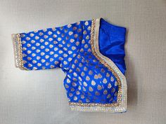 Blue Sabyasachi Banarasi silk Blouse Readymade Sari Blouse Designer Cocktail Party Wedding Indian Bridal Choli Crop Top Skirt Bridesmaids The Blouse of Color is as a shown picture. - silk Banarasi saree blouse. - These are not a Readymade blouses. - We will customized all design. - You need to follow the measurement chart and give the correct measurement details. - Only 5 days for making blouses. - This are not a machine made ... fully handmade. All Sizes Available (Bust Size - 30, 32, 34, 36, 3 Blue Traditional Wear With Unstitched Blouse For Party, Traditional Blue Blouse Piece For Party, Gold Dola Silk Blouse With Dupatta, Traditional Blue Blouse For Party, Blue Traditional Party Blouse Piece, Traditional Blue Party Blouse Piece, Party Blouse Piece With Silk Pallu, Party Silk Blouse Piece With Pallu Detail, Party Silk Blouse Piece With Pallu