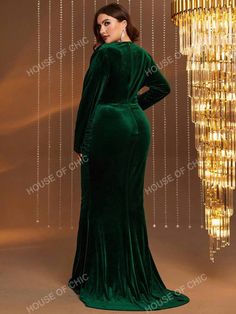 Green Velvet Dress Plus Size, Velvet Dress Plus Size, Emerald Green Velvet Dress, Velvet Bodycon Dress, Green Velvet Dress, Dress Plus Size, Green Velvet, Velvet Dress, Dress P