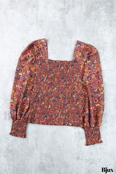 Bjux - Blusa de manga larga con estampado floral y fruncido Trendy Multicolor Smocked Top, Trendy Fall Smocked Top, Trendy Multicolor Smocked Top With Smocked Back, Trendy Smocked Back Top For Fall, Trendy Smocked Top With Smocked Back For Fall, Spring Stretch Smocked Top With Ruched Detail, Fall Smocked Top For Brunch With Smocked Back, Fall Brunch Smocked Top With Smocked Back, Fall Brunch Smocked Top With Smocked Cuffs