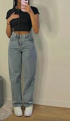 High Rise Jeans Outfit Aesthetic, Basic Clothing Aesthetic, Outfits Con Jeans Y Tenis, Outfits Con Jeans, Mode Zara, Cute Modest Outfits, Casual College Outfits, Effortlessly Chic Outfits