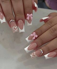 Inspiration for you with a cutie style for coquette girl! Girly mode activate! Latina Nail Ideas, Bow Nail Designs, Girly Nails, Bow Nails, Cute Simple Nails, Nagel Tips, Girly Acrylic Nails, French Acrylic Nails, White Nail Designs