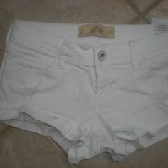 Brand New Never Worn Or Washed The Waist Measures 13 1/2" Across These Have Never Been Washed Or Dried So Shrinkage May Occur The Length Is 8" The Rise Is Almost 7" The Inseam Is 2 1/2" Jean Shorts White, Hollister Shorts, Denim Jean Shorts, Shorts White, Denim Jean, The Rise, White Silver, Hollister, Jean Shorts