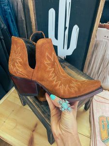 Ariat Dixon Western Boot (Penny Suede) Ariat Dixon, New West, Side Design, Western Boot, Western Boots, Rodeo, Western Fashion, Bootie, Design Details