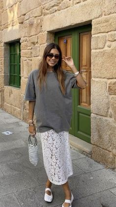 White Lace Skirt, 여름 스타일, Neue Outfits, Looks Street Style, Outfit Trends, Crochet Skirt, Mode Inspo, 여자 패션, Womens Casual Outfits