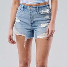 Brand New With Tags! Distressed Denim Jeans For Summer, Summer Distressed Denim Jeans, Summer Ripped Medium Wash Jeans, Summer High Rise Ripped Jeans, Ripped Light Wash High-waisted Jean Shorts, Blue Distressed High-waisted Shorts Jeans, Summer Medium Wash Denim Jeans, Trendy High Rise Light Wash Jean Shorts, Trendy Light Wash High Rise Jean Shorts