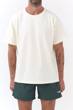 The Carson T-Shirt is cut from 220gsm combed cotton for an extra soft feel. Designed for a boxy fit look that is timeless and classic. Washable Material 100% Cotton Casual Boxy T-shirt For Streetwear, Sporty Boxy Fit T-shirt For Everyday, Relaxed Fit T-shirt With Straight Hem For Everyday, Sporty Solid Muscle Tee With Crew Neck, Sporty Solid Color Muscle Tee With Crew Neck, Sporty Relaxed Fit Cotton Jersey T-shirt, White Relaxed Fit Organic Cotton T-shirt, Basic Muscle Tee With Crew Neck, Basic Boxy Fit Organic Cotton T-shirt