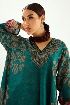 Shop for Rajdeep Ranawat Green Aarvi Silk Floral Pattern Tunic for Women Online at Aza Fashions Anarkali Long Sleeve Kaftan With Printed Motifs, Anarkali Style Long Sleeve Printed Kaftan, Eid Long Sleeve Sets With Embroidered Neckline, Eid Sets With Embroidered Neckline And Long Sleeves, Bohemian Sets With Embroidered Neckline And Long Sleeves, Long Sleeve Sets With Embroidered Neckline For Eid, Designer V-neck Kurta With Printed Motifs, Designer Long Sleeve Kaftan With Dupatta, Traditional Long Sleeve Set With Embroidered Neckline