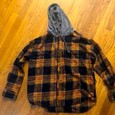 Natural Reflections Hooded Flannel Long-Sleeve Shirt. Brand New, Never Worn. Large That Fits Like A Medium. Long Sleeve Shirt For Winter Outdoor Activities, Winter Casual Outdoor Shirt, Casual Winter Outdoor Shirt, Urban Style Long Sleeve Tops For Outdoor, Urban Long Sleeve Tops For Fall, Collared Flannel Shirt For Winter Streetwear, Long Sleeve Shirt For Outdoor Fall Activities, Casual Long Sleeve Winter Flannel Shirt, Winter Streetwear Collared Flannel Shirt