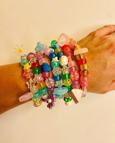 Cute handmade Decora bracelets ✨ Alter Ego, Sacramento, Favorite Jewelry, Beauty Book, Jewelry Bracelets, Accessory Gift, Beaded Bracelets, Display Homes, Ships