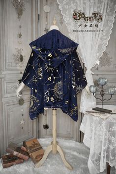 Fancy Wizard Robes, Dark Wizard Aesthetic Outfit, Modern Day Wizard Outfit, Star Pattern Clothes, Wizard Aesthetic Fashion Male, Celestial Clothes Men, Astrology Outfits Aesthetic, Wizard Outfit Aesthetic, Wizard Aesthetic Outfit